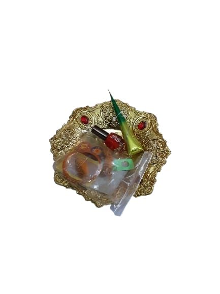 Thamboolam Set Sumangali Thambulam Return Gift plate Navratri Shringaar/Shringar Puja Kit late Sumangli return gift set womens mangal sutra yellow rope,haldi turmeric powder & kumkum W21cm H 4cm L21cm