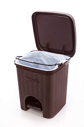 Signoraware 12 Liters Modern Lightweight Pedal Dustbin / Thrash Can Dustbins with Lid for Home Office / Non Garbage Smell / Unbreakable Single Mould / Heavy Duty Kitchen Bedroom Bathroom (12Ltr Black)