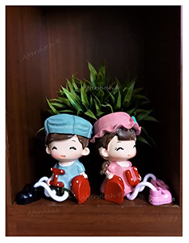 Decoration Homey Cute Couple Showpiece Pair of 2 Showpiece Love Pair (Design 3)