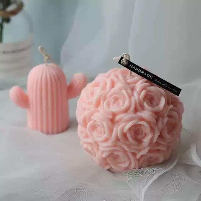 Whispering Petals: Enchanting 3D White Rose Scented Mini Candle - Captivating Decor Piece for a Serene Atmosphere