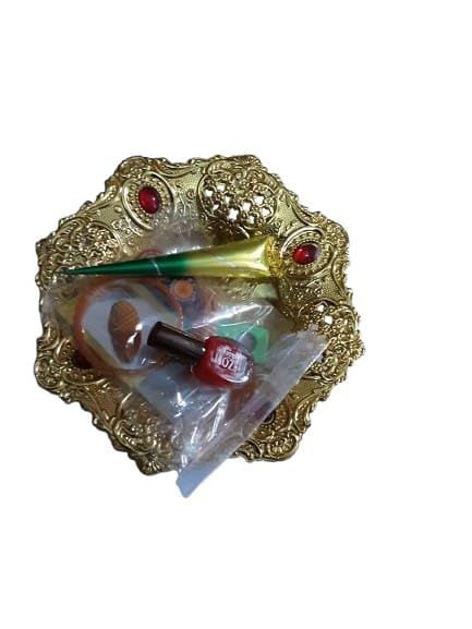 Thamboolam Set Sumangali Thambulam Return Gift plate Navratri Shringaar/Shringar Puja Kit late Sumangli return gift set womens mangal sutra yellow rope,haldi turmeric powder & kumkum W21cm H 4cm L21cm