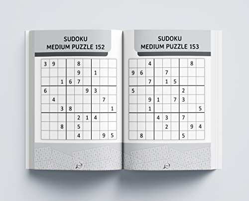 500 Sudoku Brain Game For Smart Minds - Combination of 4 Difficult Levels: Simple, Medium, Complex, Killer - 480+ Brain Booster Puzzles and Hours of Fun Games [Paperback] Wonder House Books