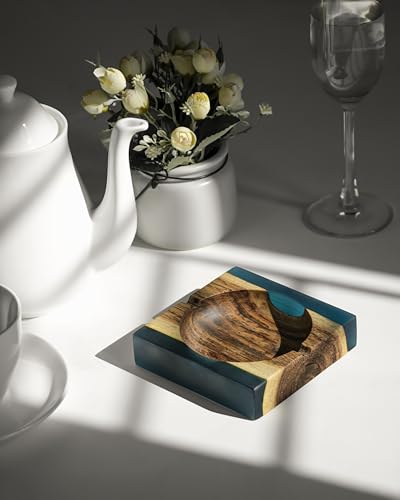 SILKEN Island Paradise Wood and Epoxy Ash Tray
