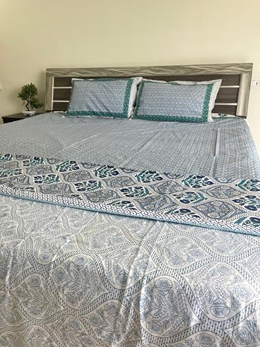 Double Bed Cotton Dohar with Blue and White Floral Pattern