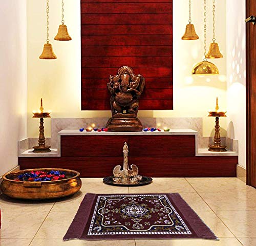 Kuber Industries 4 Pieces Velvet Prayer Square Mat/Aasan/Pooja Mat/Meditation Mat/Multipurpose Velvet Rug Mat 2 Ft X 2 Ft (Red & Maroon) Ctktc33989, Standard