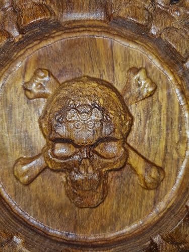 Handcrafted Premium Wooden Skull Ashtray, 18 x 18 cm, Gothic Design with 13 Carved Skulls, 4 Holders
