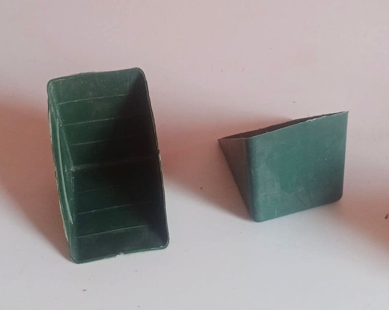 Plastic Tiles Corner (20 Pcs) Green Colour