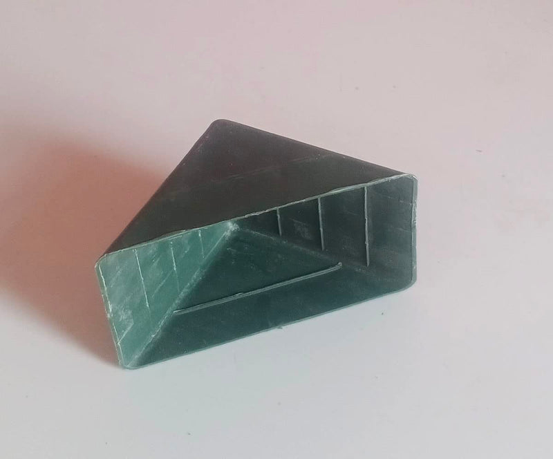 Plastic Tiles Corner (20 Pcs) Green Colour