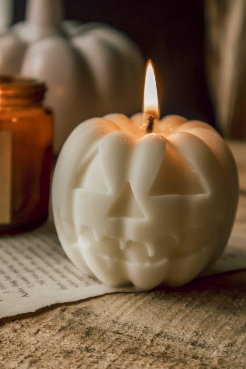 THE UMBRELLA STORE Halloween Sculpture Candle Unscented, 100% Natural Soy Wax- Off White (Pumpkin)