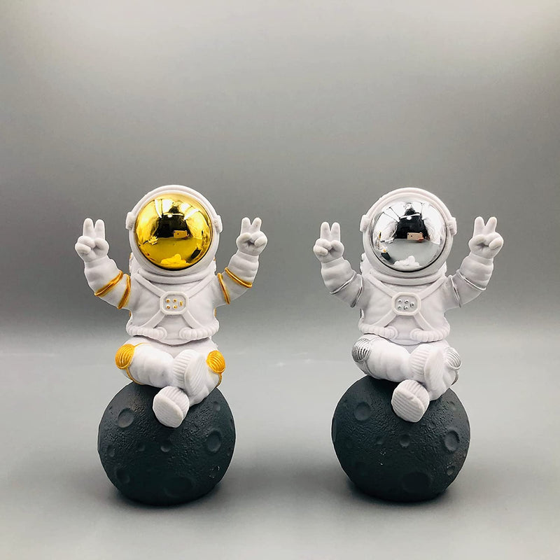 Street27® Cute Outer Space Astronaut Figurine Action Figure Toys Statue for Showpiece Home Living Room Decor Office Desktop Decoration Car Dashboard, Kids Birthday Party Gift, Resin