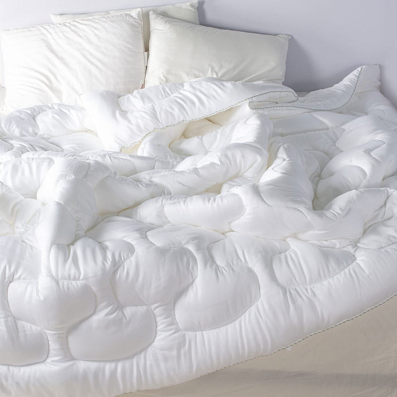 SPREAD SPAIN Tencel Extreme Luxury Winter Quilt, Filled 100% Tencel Fibre, 350 GSM, Super Soft & Cosy Comfort for All Seasons Breathable Quilt (White, Double 90x108 Inches)