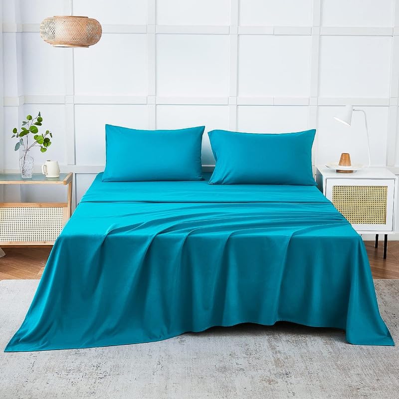 Elegio Plain Colour Double Bedsheet - Soft Brushed Microfiber Fabric - Shrinkage & Fade Resistant Solid Colour Bedsheet - Easy Care - 1 King Size Bedsheet and 2 Pillow Covers (92x102 Inches, Teal)