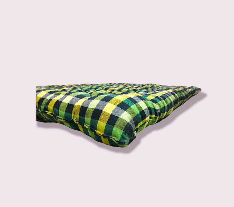 Deevine Craft Soft Cotton Quilt | Foldable Light Weight Filled Single Firm Mattress| Gadda Multicoloured (2 Sleeping Capacity, 4 x 6 ft or 72 x 48 Inches)