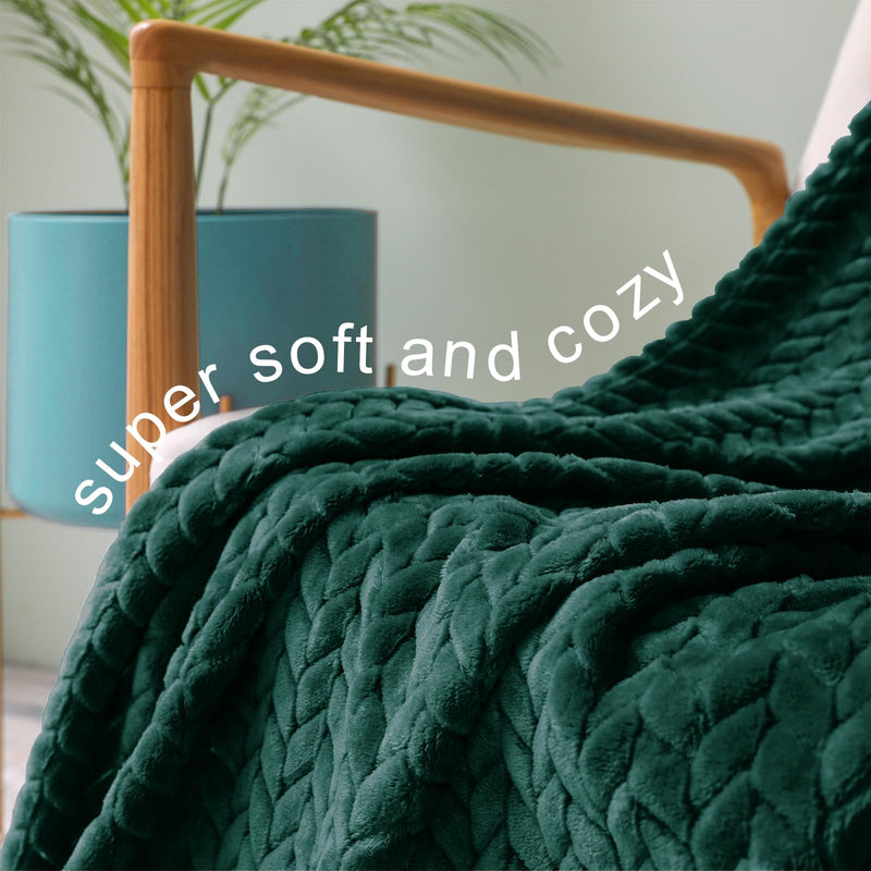 Exclusivo Mezcla Forest Green Fleece Throw Blanket for Couch and Bed, 50x70 Inches Soft Cozy 3D Decorative Jacquard Flannel Blankets, Lightweight Fuzzy Plush Warm Throws for All Seasons