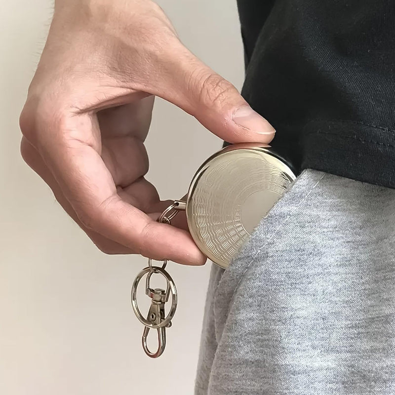 Garth Portable Pocket Cigarette Ashtray Keychain, Mini Round Ash Holder with Cigarette Snuffer Aluminium Alloy Ashtray with Key Ring for Outdoor Car
