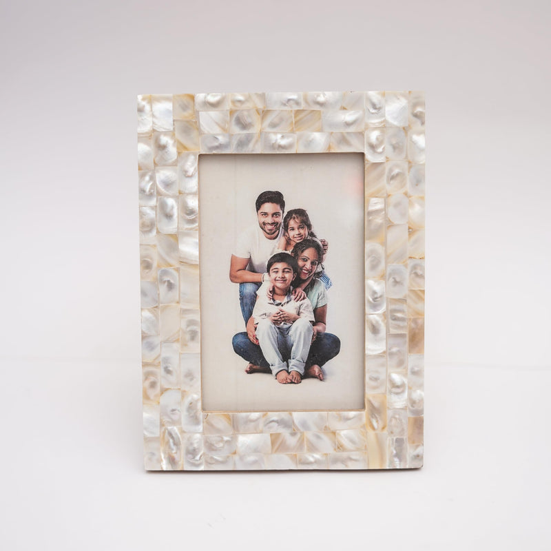 HOMEARTE INDIA Mother of Pearl Table Photo Frame Decor as Birthday Gifts, Anniversary, Wedding Gifts for Friends, Couples, and Parents