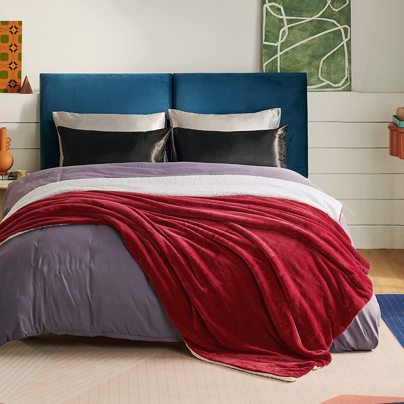 VAS COLLECTIONS All-Seasons Super Soft Flannel Solid/Plain Blanket/Ac Dohars/Duvet/Quilt for Summer, Red & Maroon, Size 225X230 Cm (Double), 200 TC