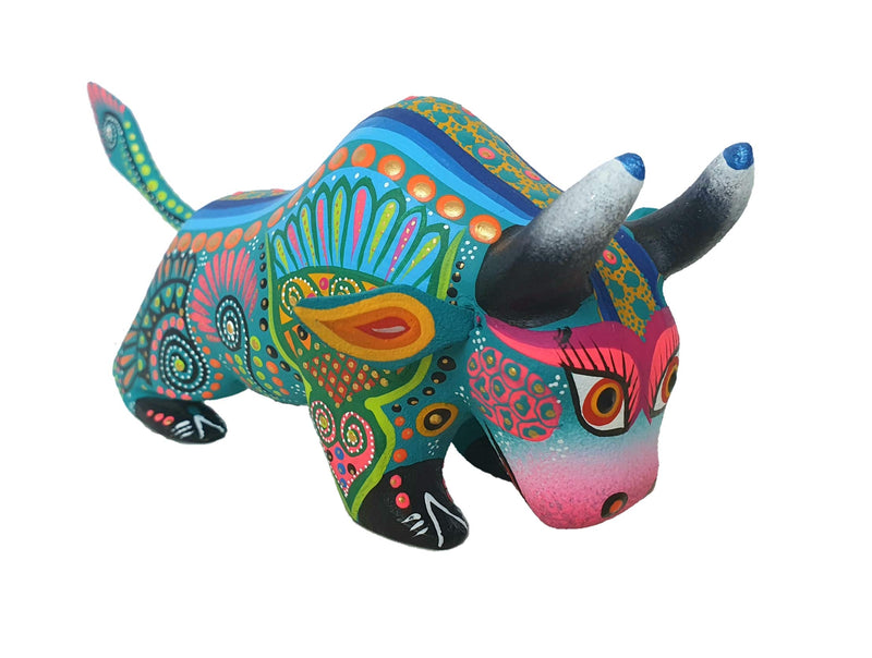 ALKIMIA INC Mexican Alebrije Bull Wood Carving Handcrafted Sculpture (Turquoise)