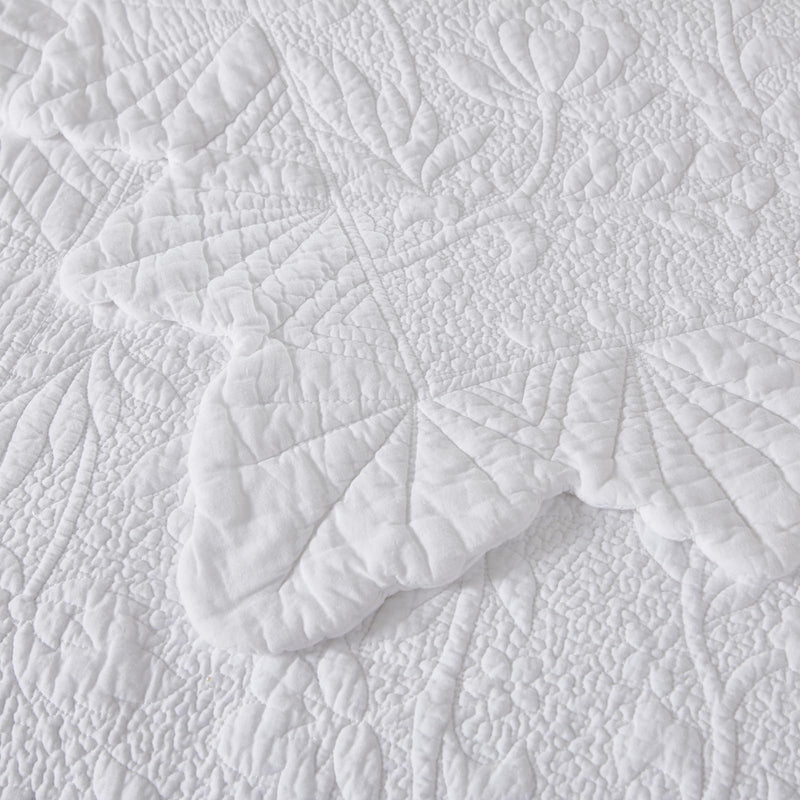 Brandream White Quilt Set King Size Quilt Bedding Set Cotton Luxury Matelasse Coverlet Set Farmhouse Bedding Set Scalloped Queen Bedspreads 3-Piece