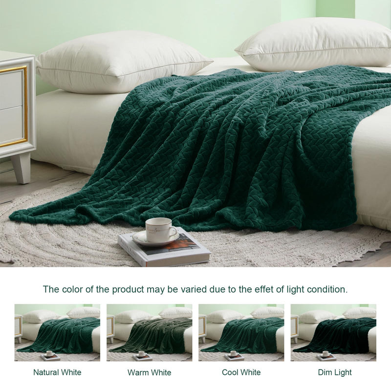 Exclusivo Mezcla Forest Green Fleece Throw Blanket for Couch and Bed, 50x70 Inches Soft Cozy 3D Decorative Jacquard Flannel Blankets, Lightweight Fuzzy Plush Warm Throws for All Seasons