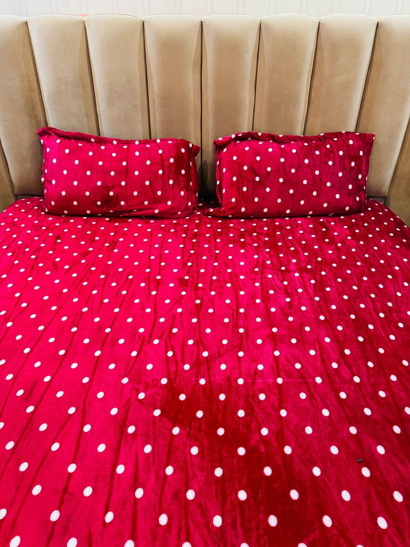 Nanki's New Winter Edition Velvet Warm King Size Bedsheets (Size 274 x 274 cms), with 2 Pillow Covers (Size 48x68 cms) (Red Polka)