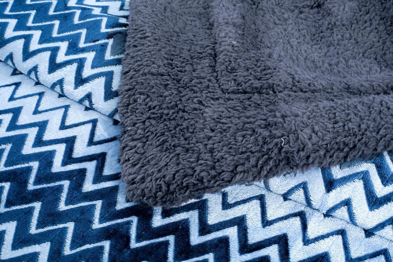 BSB HOME® Premium Micromink Winter/Mild Winter AC Blanket Sherpa Super Soft/Warm Flannel Jacquard Plush/Printed, Dark Blue & Grey, Size 220 x 230 Cms (Approx 7.6 x 7 ft) (Double), Skin Friendly