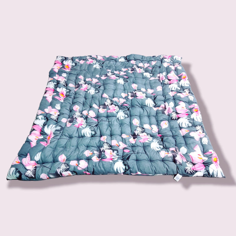 Deevine Craft Soft Cotton Quilt Mattress Foldable Movable Picnic Light Weight Filled Single Firm Mattress| Gadda (3D Design Printed, Double Bed Capacity, 6 x 6 ft or 72 x 72 Inches) (Grey Floral)