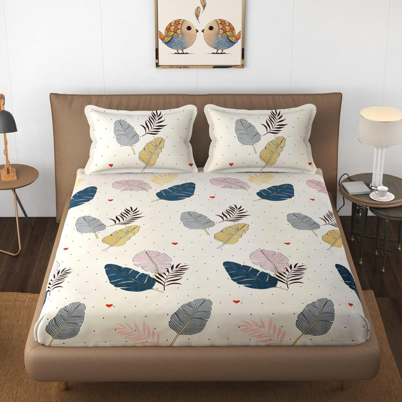 Very Trending Cream Color Leaf Print Double Bed Flat bedsheet with 2 Pillow Cover and 2 Cushions with Quilted Cover (5 pcs Set)