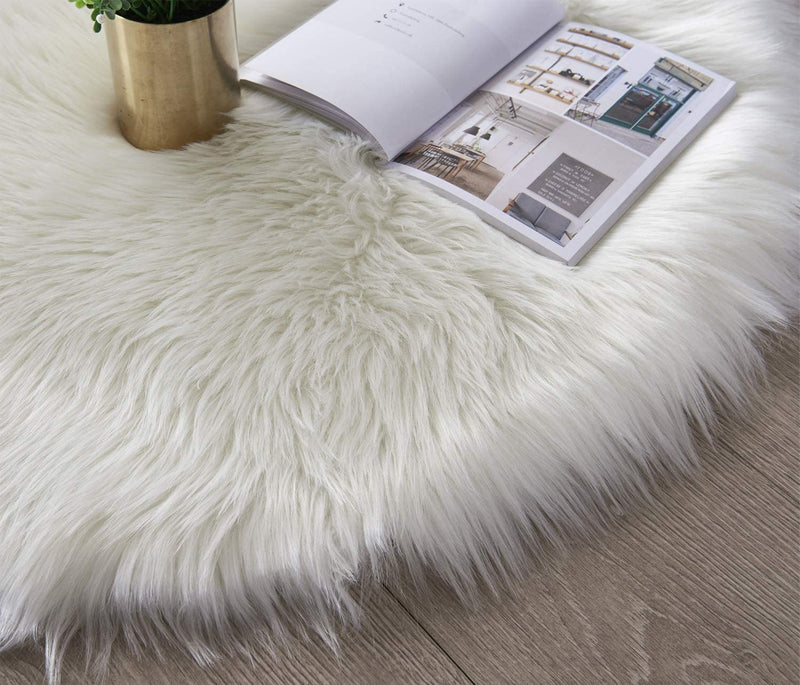 CottonFry Faux Sheepskin Fur Area Rugs Round Fur Throw Rug Floor Mat Circular Carpet for Bedroom Soft Circle Kids Play Mat (28x28, White Round)