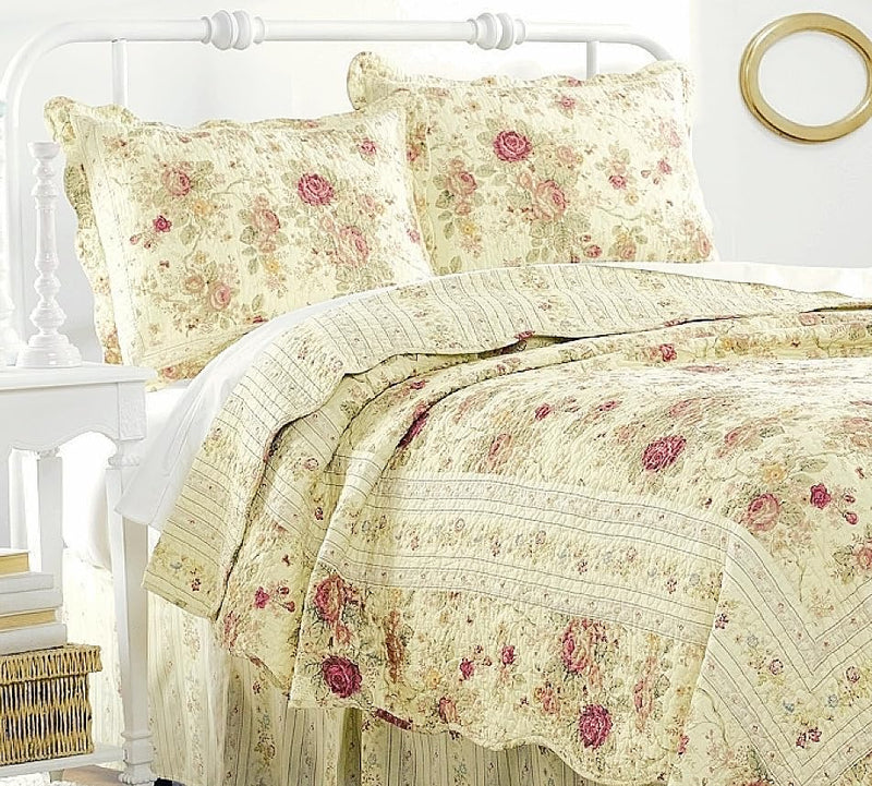 Finely Stitched Romantic Roses Bedding Cotton Quilt Set Queen Size - Includes 4pc Bed Sheet Grippers Straps