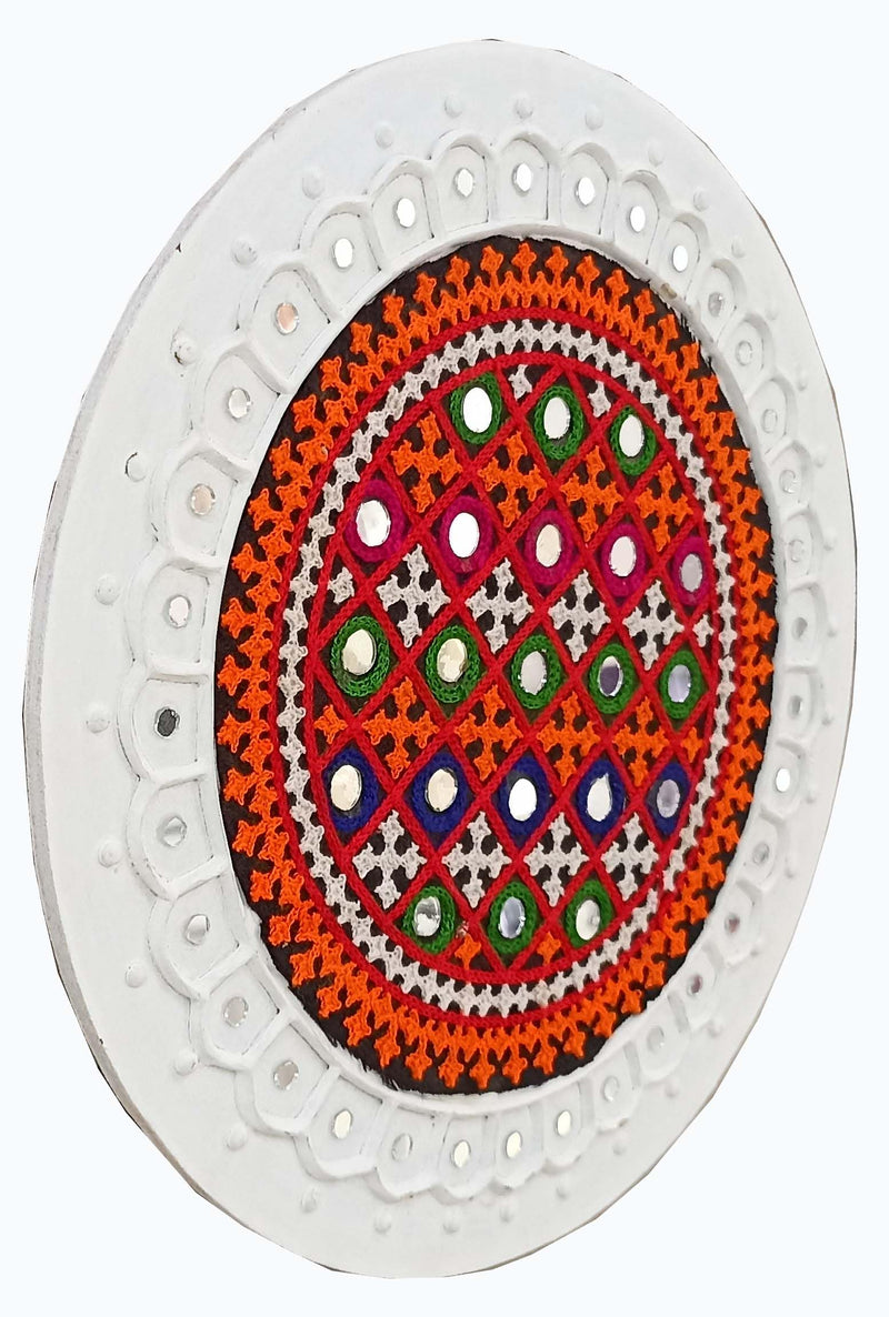 SHAKTI KUTCHI MUD & MIRROR CRAFTS Clay Wall Frame, Round (31 cm x 31 cm x 2 cm, SKMMCWF 12X12 176)