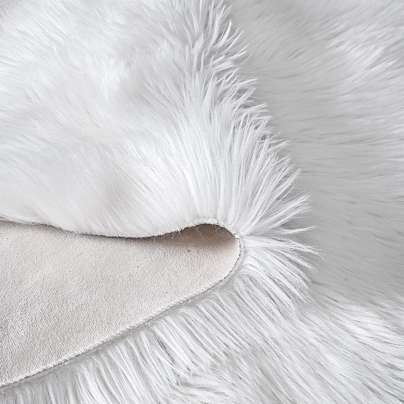 ISEAU Soft Faux Fur Fluffy Area Rug, Luxury Fuzzy Sheepskin Carpet Rugs for Bedroom Living Room, Shaggy Silky Plush Carpet Bedside Rug Floor Mat, 2ft x 3ft, White, Rectangular