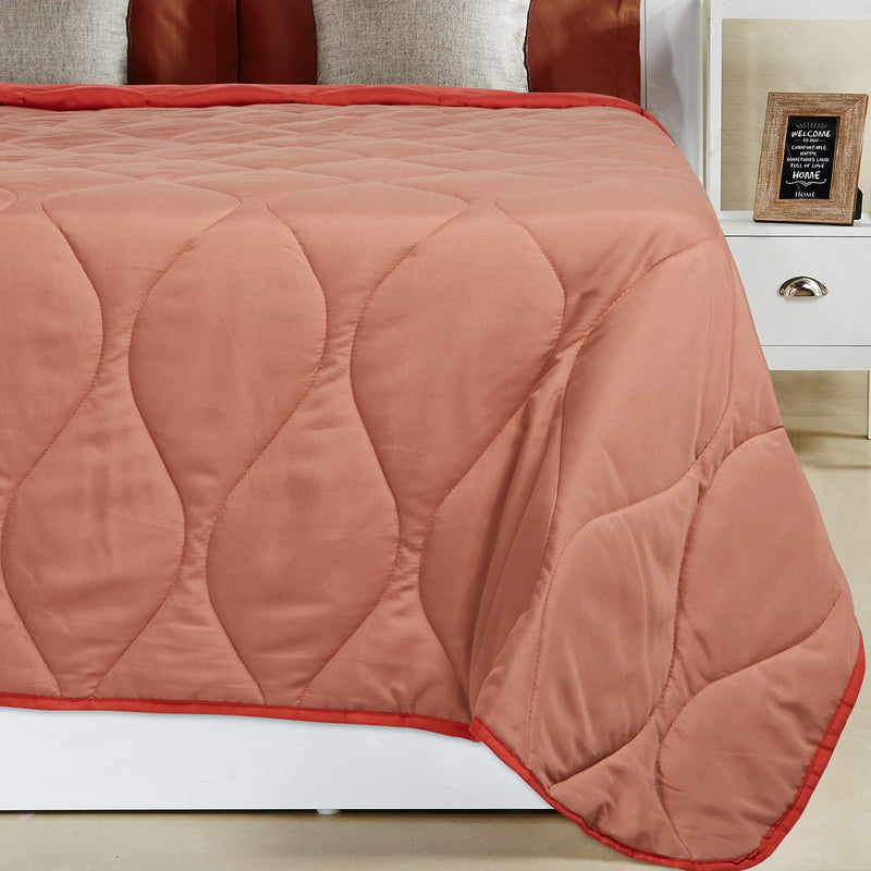 Amazon Brand - Solimo Microfibre Reversible Quilted AC Blanket, Double, 120 GSM, Summer FLG and Cork