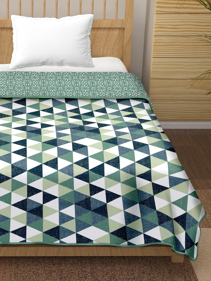 CHICERY Cotton New Unique Floral Design Reversible Dohar |AC Blanket for Double Bed |All Weather Light Weight |Pack of 1-Triangle Green