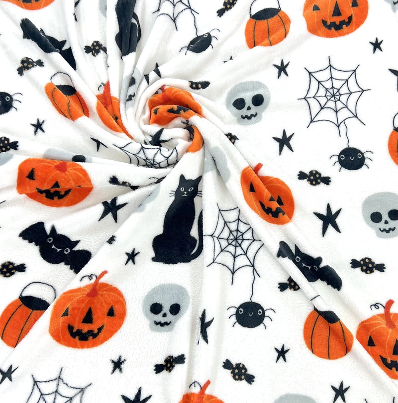 Serafina Home Halloween Blanket Throw: Fuzzy Boo! Jack O'Lantern Spider Webs Skull and Black Cats Print on Velvet Fleece for Sofa Bed Couch Chair Dorm