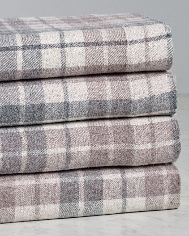 La Rochelle British Peach Plaid Sheet Set King