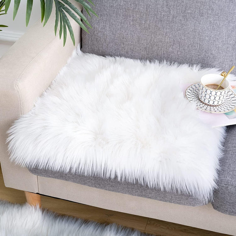 CottonFry Faux Sheepskin Fur Area Rugs Round Fur Throw Rug Floor Mat Circular Carpet for Bedroom Soft Circle Kids Play Mat for Nursery (White Square, 18x18)