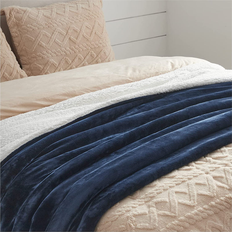 VAS COLLECTIONS® All-Seasons Super Soft Flannel Solid/Plain Blanket/AC Dohars/Duvet/Quilt for Summer, Navy Blue, Size 225X230 cm (Double)