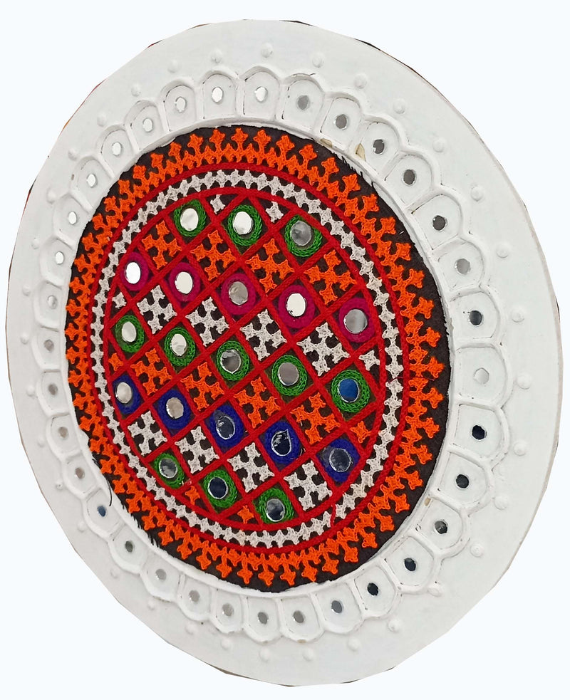 SHAKTI KUTCHI MUD & MIRROR CRAFTS Clay Wall Frame, Round (31 cm x 31 cm x 2 cm, SKMMCWF 12X12 176)