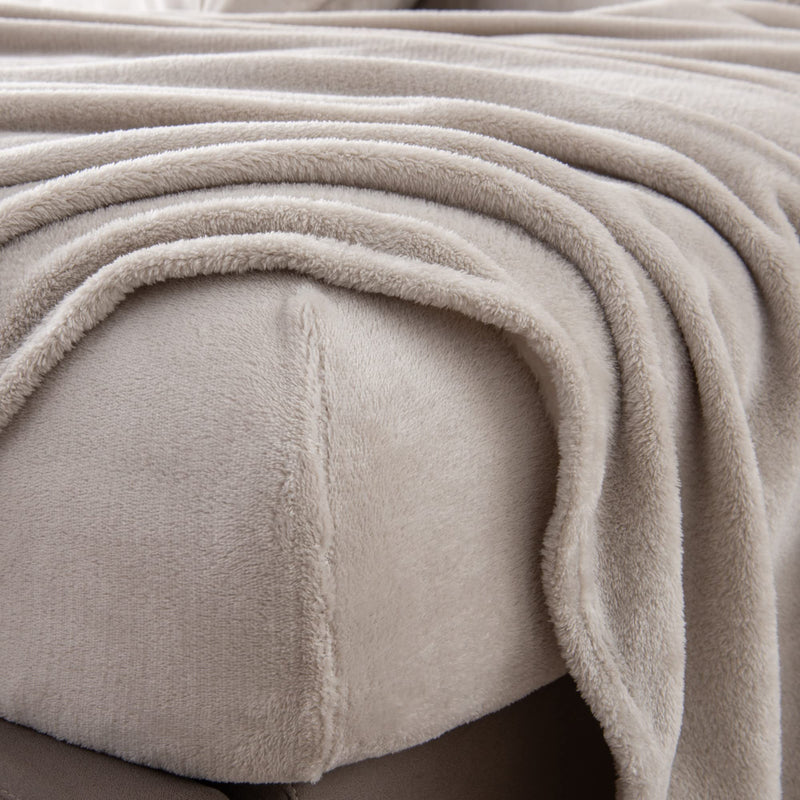 Extra Soft Cozy Velvet Plush Sheet Set. Deluxe Bed Sheets with Deep Pockets. Velvet Luxe Collection (Full, Light Grey)