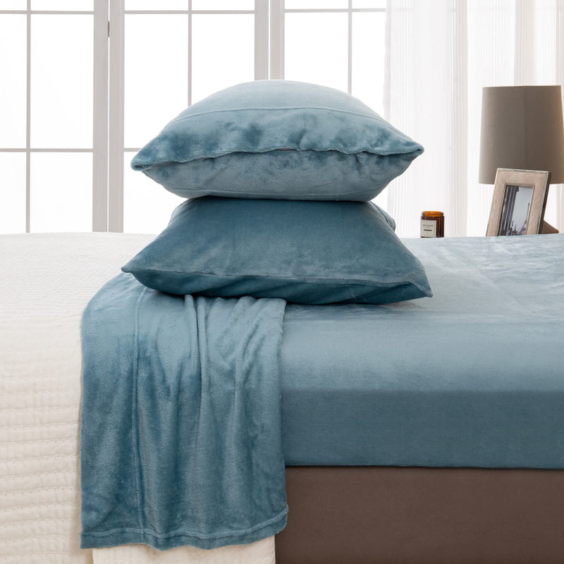 Great Bay Home Extra Soft Cozy Velvet Plush Solid Sheet Set. Deluxe Bed Sheets with Deep Pockets. Velvet Luxe Collection (California King, Blue Surf)