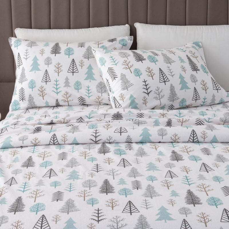 Great Bay Home Extra Soft Lodge Printed 100% Turkish Cotton Flannel Sheet Set. Warm, Cozy, Luxury Winter Bed Sheets. Lakeview Collection (King, Winter Forest)