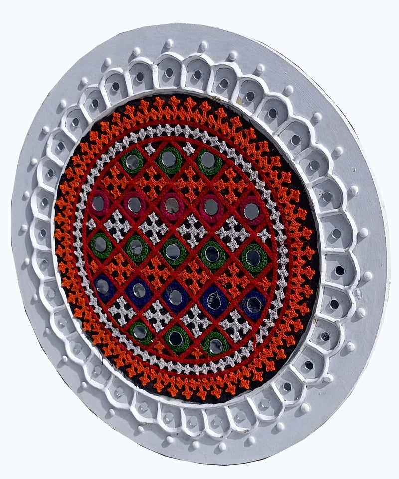 SHAKTI KUTCHI MUD & MIRROR CRAFTS Clay Wall Frame, Round (31 cm x 31 cm x 2 cm, SKMMCWF 12X12 176)