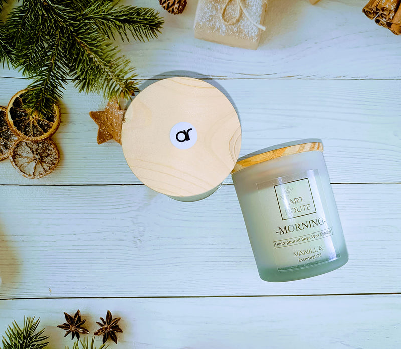 Art Route Crackling Wood Wick Aromatherapy Candle Hand Poured with Organic Soy Wax and Vanilla Essential Oil in Frosted Glass Jar (Burning time up to 38 hrs)