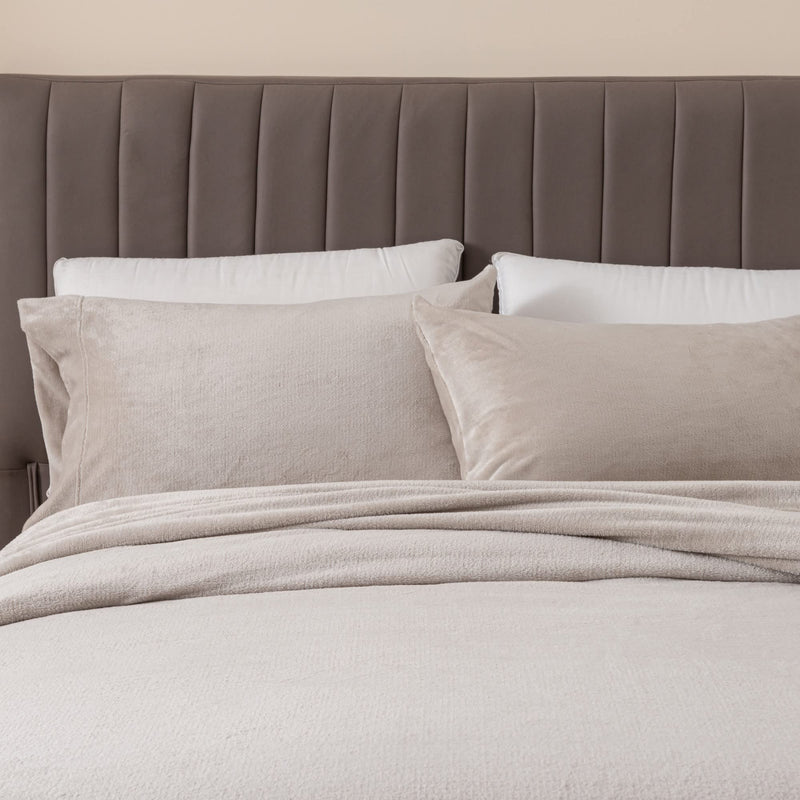 Extra Soft Cozy Velvet Plush Sheet Set. Deluxe Bed Sheets with Deep Pockets. Velvet Luxe Collection (Full, Light Grey)