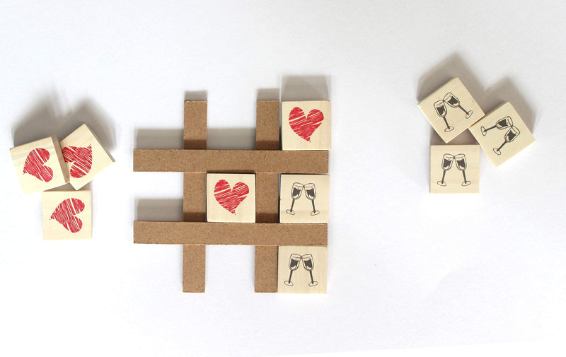 IVEI Wooden Couple Tic-Tac-Toe Fridge Magnet - Heart & Glass Print - Unique Gift for Your Loved Ones, Spouse - Anniversary-Wedding-Valentine’s Gift - Hand Made Noughts and Crosses Game Magnets