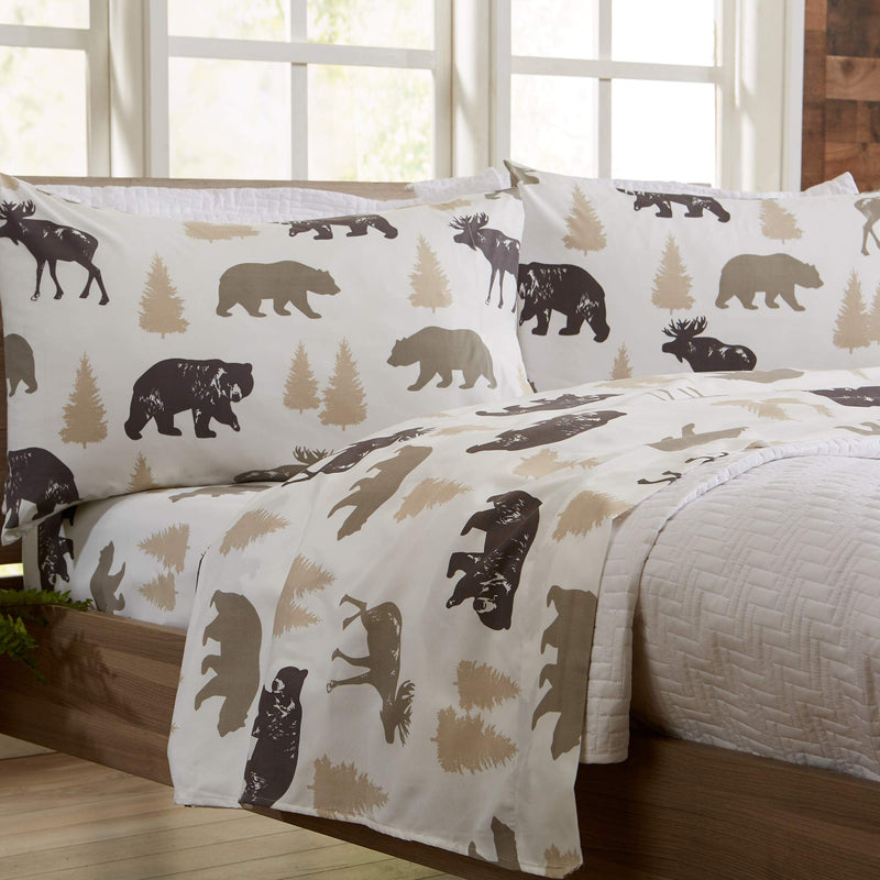 Great Bay Home 4-Piece Lodge Printed Ultra-Soft Microfiber Sheet Set. Beautiful Patterns Drawn from Nature, Comfortable, All-Season Bed Sheets. (Queen, Bear)