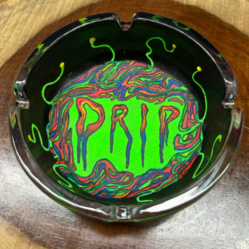 Brazen DRIP UV Glowing Handmade Glass Ashtray, Multicolour for home and work