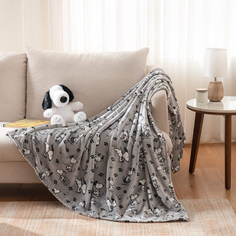 Berkshire VelvetLoft® Peanuts® Snoopy Cute Character Plush Throw Blanket, Peanuts Poses and Paws, Throw (55" x 70")