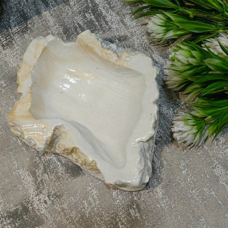 THE DR'S ARTISTREE Concrete Rock Trinklet Tray | Jewellery/Makeup Organiser | Home Decor |Candle Tray | Ash Tray | Paper Weight |Decorative Tray Multipurpose (16x12x3.5 cm) (White-Gold Marble)